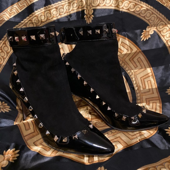 Valentino Rockstud bootie heels. Size 39.5 - Picture 2 of 13